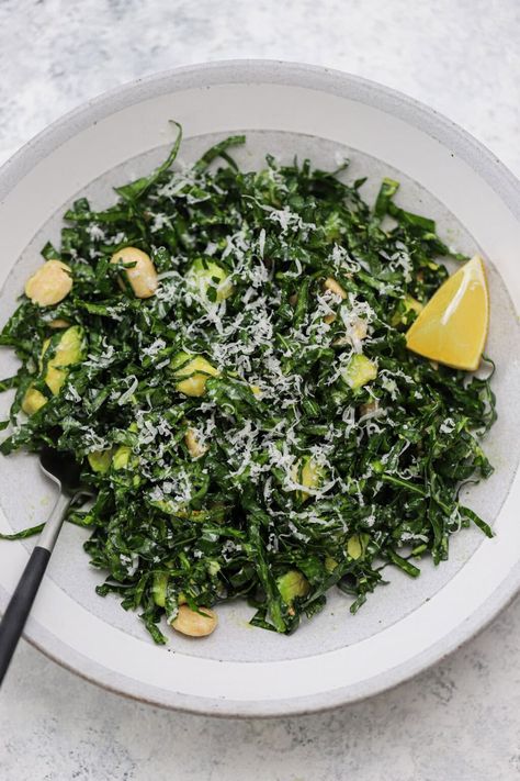 I make this Shredded Kale Salad with avocado and truffle oil about 3 times a week. Not an exaggeration. It's quick, no-cook, keeps me full for hours, and has the best texture and flavor. Because there's so few ingredients, the quality matters. Trust me when I say this will be the best 10 minute lunch you make all week! Gluten-free. #wellseasonestudio #kale #salad #kalesalad #avocado Kale Quinoa Salad, Lemon Salad, Salad With Avocado, Kale Salad Recipes, Vegan Ideas, Leftover Rotisserie Chicken, Brussel Sprout Salad, Truffle Oil, White Bean Soup