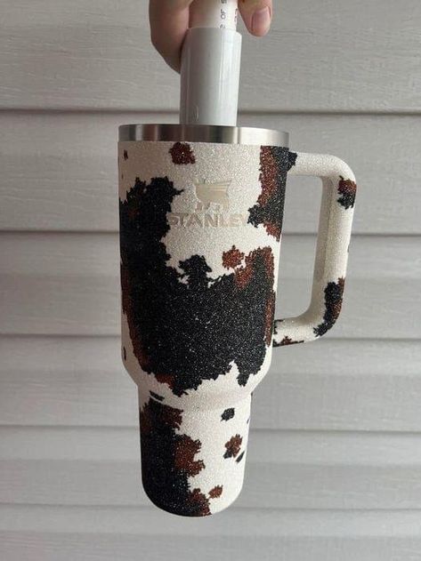 Glitter Stanley Cup, Epoxy Stanley Cup, Custom Stanley Cup, Stanley Cup Designs, Cow Tumbler Cup, Highland Cow Cupcakes, Cow Hide Tumbler, Cow Cupcakes, Cow Print Tumbler