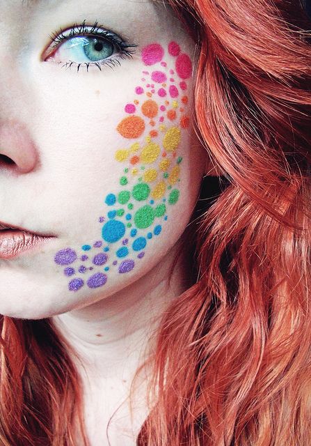 Rainbow dots Rainbow Face Paint, Fantasy Make-up, Adult Face Painting, Festival Makeup Rave, Festival Makeup Glitter, Rainbow Face, Hacks Beauty, Pride Makeup, Rainbow Makeup