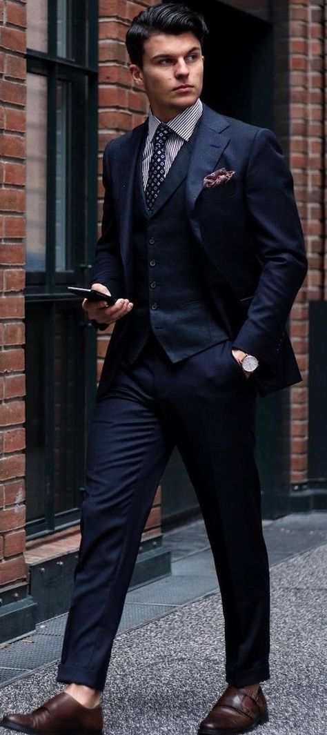 Blue Suit Outfit, Blue Three Piece Suit, Formal Suits Men, Suits Outfits, Dark Blue Suit, A Man In A Suit, Man In A Suit, Dark Suit, Blue Suit Men