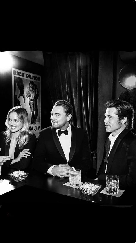 Brad Pitt And Margot Robbie, Brad Pitt Icon, Wallpapers Margot Robbie, Leonardo Dicaprio And Margot Robbie, Leonardo Dicaprio Aesthetic, Brad Pitt Wallpaper, Margot Robbie Aesthetic, Brad Pitt And Leonardo Dicaprio, Leonardo Dicaprio Brad Pitt