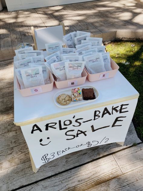 Bake Sale Table Ideas, What To Sell At A Bake Sale, Garage Sale Food Stand Ideas, Food Sale Ideas Fundraiser, Bake Sale Fundraiser Ideas, Bake Sale Signs Posters Diy, Bake Sale Ideas Packaging, Kids Bake Sale Ideas, Easy Baked Goods For Bake Sale