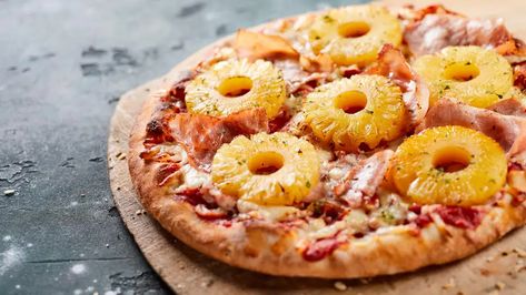 Pineapple Pie, Supreme Pizza, Hot Cheese, Pineapple Pizza, Artisan Pizza, Pizza Day, Canadian Bacon, Canned Pineapple, Grilled Pineapple