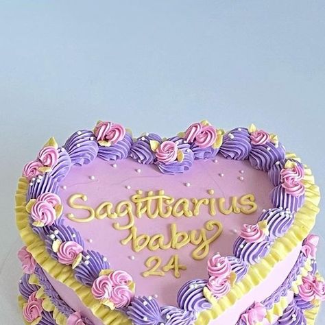 Saggitarius Cakes, Capricorn Cakes, 23rd Birthday Cake Ideas, Sagittarius Cake Ideas, Sagittarius Baby Cake, Sagittarius Birthday Cake, Heart Shaped Cakes Birthday, Sag Season, Cakes Happy Birthday