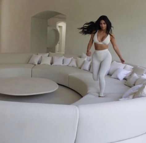 Kim Kardashian Furniture, Kim Kardashian Sofa, Kim Kardashian Couch, Kim Kardashian Home Decor, Circular Couch, Kim K House, Chunky Furniture, Curved Sofa Living Room, Kim Kardashian Home