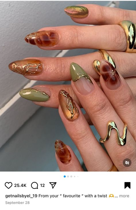 Tortas Shell Nails, Earth Themed Nails, Blooming Effect Nails, Marble Gel Nail Designs, Maximalist Nails Almond, Nature Inspired Nails, Earthy Tone Nails, African Nail Art, 4d Nail Art