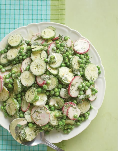 Green Pea Salad, Snap Peas Recipe, Healthy Dinner Salads, Springtime Recipes, Fresh Peas, Radish Greens, Cucumber Salad Recipe, Bbq Salads, Radish Recipes