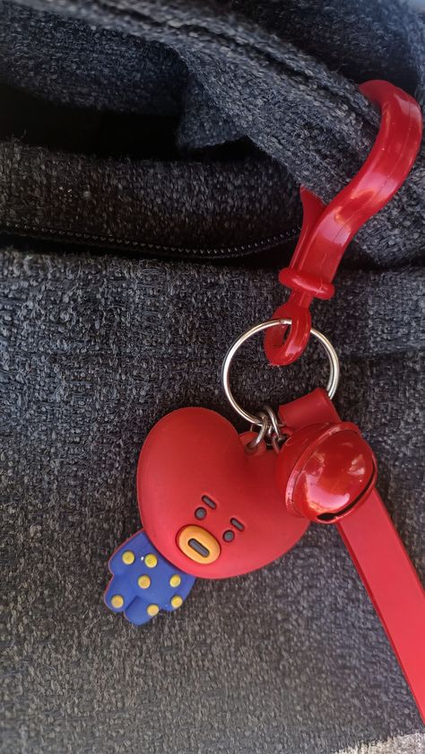 #bt21#tata#keychain Tata Keychain, Tata Bt21, Bt21 Tata, Oc Board, Bt 21, Gift Ideas, Bts, Gifts, Pins