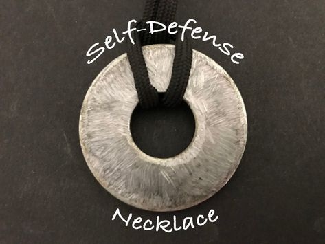 Stealth....Self-Defense Neclace: 3 Steps Survival Kit Items, Self Defense Tips, Self Defense Tools, Save Your Life, Home Defense, Krav Maga, Wilderness Survival, Emergency Kit, Wedding Art