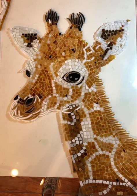 Mosaic Giraffe, Elephant Mosaic, Mosaic Butterflies, Mosaic Ornaments, Mosaics Ideas, Mosaic Hearts, Mosaic Animals, Outside Decorations, Mosaic Artwork