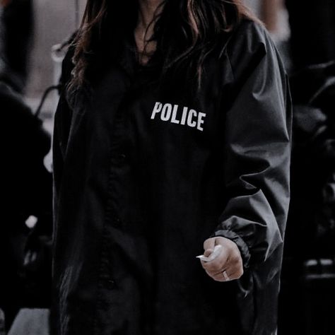 Female Detective, Detective Aesthetic, My Future Job, Badass Aesthetic, Dream Career, Police Women, Fbi Agent, Character Aesthetic, Nara