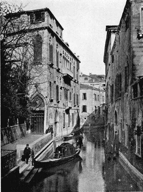 First Time User Venice Italy Beaches, Pictures Of Venice, Venice Italy Food, Venice Italy Gondola, Old Pics, Venice Italy Travel, Venice Travel, Historical Pictures, Monochrome Photography