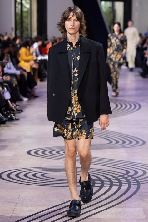 Shiatzy Chen, Clothing Ideas, Ready To Wear, Vogue, Floral