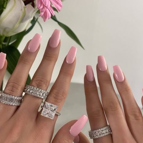 Elena Abelli, The Sweetest Oblivion, One Color Nails, Ballerina Nails, Acrylic Nails Coffin Short, Pink Acrylic Nails, Neutral Nails, Elegant Nails, Oblivion