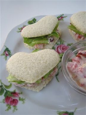 BLT Tea Sandwiches (There's that mayo again but not everyone who eats here has food allergies!) Tea Party Sandwiches, Tea Sandwiches Recipes, Valentine Tea, Party Sandwiches, High Tea Party, Tea Party Food, Afternoon Tea Parties, Tea Sandwiches, Tea Party Garden