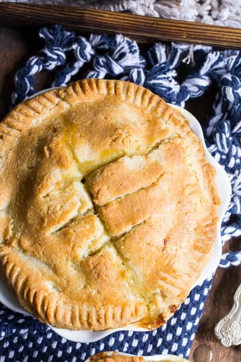 Paleo Pot Pie, Pot Pie Chicken, Gundry Recipes, Pot Pie Recipes, Paleo Pie Crust, Paleo Chicken Pot Pie, Paleo Pie, Gut Diet, Paleo Running Momma