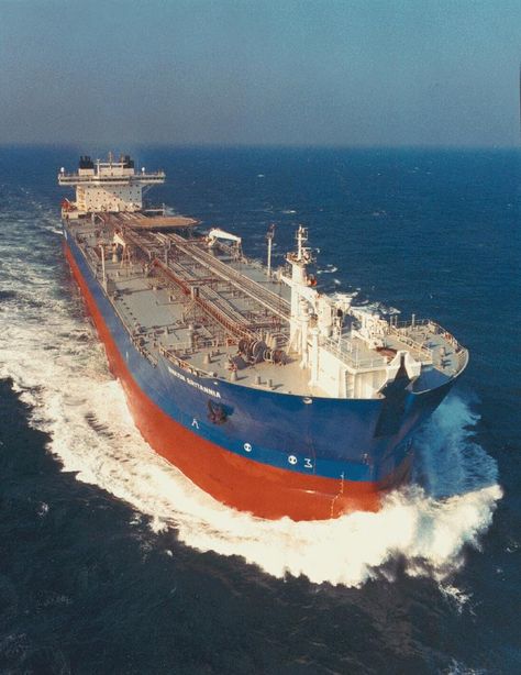 Oil tanker . Oil Tanker Ships, Marine Engineer, Tanker Ship, Oil Tanker, Cargo Ship, Merchant Marine, Merchant Navy, Cargo Shipping, Watercraft