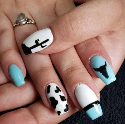 Punchy Western Nails Western Nails Punchy Western Nails, Country Acrylic Nails, Rodeo Nails, Cowboy Nails, Western Nails, Skull Nails, Country Nails, Turquoise Nails, Cow Nails