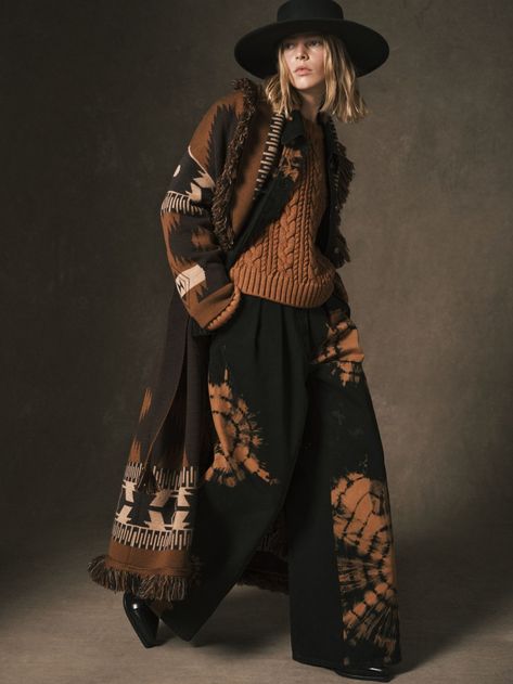 Nomad Fashion, Boho Fashion Winter, Nfr Style, Earthy Outfits, Estilo Hippie, Folk Fashion, Style Inspiration Fall, Native American Fashion, Boho Casual