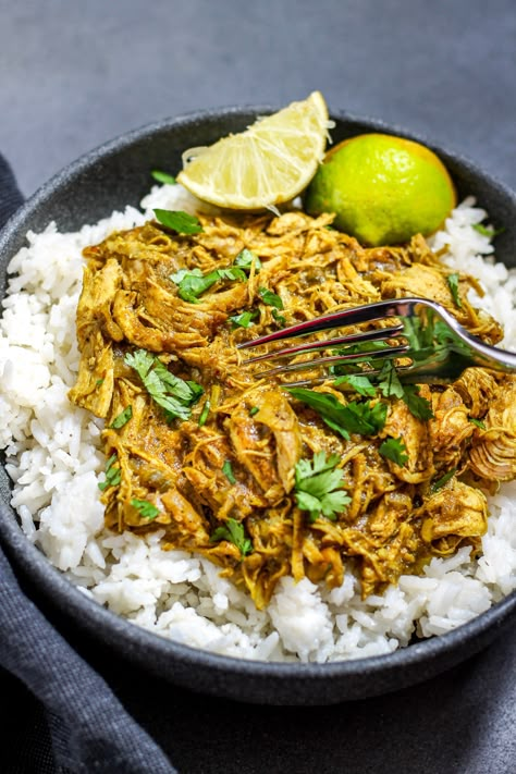 Jamaican Curry Chicken and Coconut Rice (Instant Pot). Tender, shredded chicken seasoned with curry and all spice, and served over coconut rice. Easy to make and full of amazing flavors. Coconut Rice Instant Pot, Chicken Instapot, Chicken Coconut Curry, Instapot Recipes Chicken, Rice Instant Pot, Recipes Instapot, Jamaican Curry Chicken, Chicken Coconut, Jamaican Curry