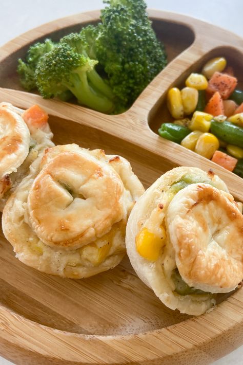 Mini Chicken Pot Pies With Pie Crust - Feeding Tiny Bellies Pot Pies With Pie Crust, Tiny Bellies, Chicken Pot Pies, Mini Chicken Pot Pies, Easy Baby Food Recipes, Baby Led Weaning Recipes, Healthy Baby Food, Weaning Recipes, Toddler Lunches