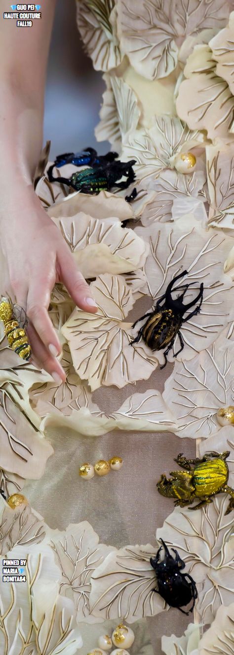 Insect Dress, Guo Pei, Growth And Decay, Insects Theme, Nature Projects, Couture Details, Couture Runway, Jeans Diy, Eclectic Fashion