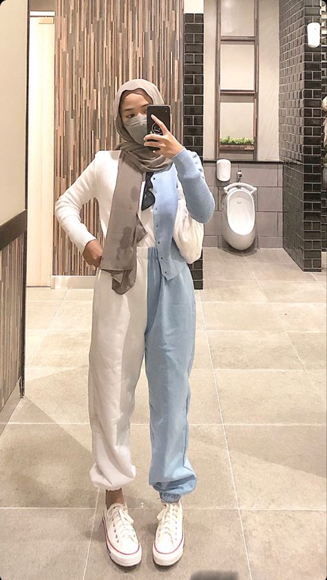 Joggers Outfit Hijab, Outfit Jogger Pants Hijab, Ootd Jogger Pants Hijab, Outfit Jogger Hijab, Ootd Jogger Pants, Outfit Jogging Hijab, Ootd Jogger, Outfit Jogging, Celana Jogger Wanita