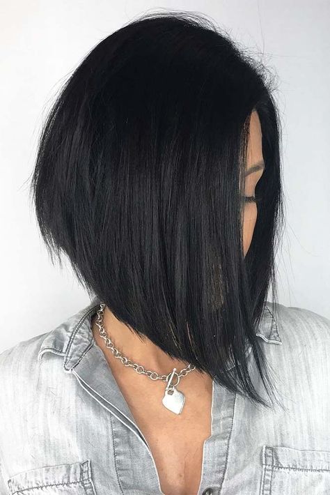 An inverted bob, also known as a graduated bob, is peculiar with its longer front and shorter back – a haircut that has been in for a while already. Such haircuts can be short, medium, and longer. And we created a photo gallery where you can see how to rock a graduated bob. #haircuts #bobhaircuts #shorthaircuts Aline Bob, A Line Haircut, Inverted Bob Haircuts, Line Bob Haircut, Asymmetrical Bob Haircuts, A Line Bobs, Graduated Bob, Medium Bob Haircut, Inverted Bob Hairstyles