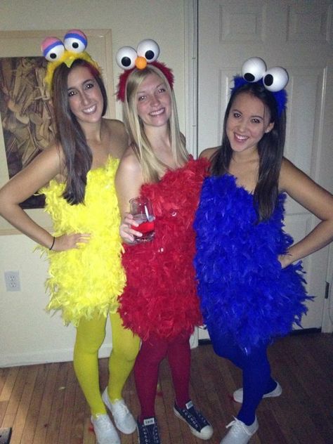 DIY Halloween group costume idea 💛❤️💙 #sesamestreet #cookiemonster #bigbird #elmo #DIY #halloween #costume #groupcostume #costumes #fall Sesame Street Costumes Group, Elmo Halloween Costume Group, Diy Elmo Costume Women, Elmo Costume Halloween, Elmo Big Bird Cookie Monster Costume, Seaseme Street, Diy Group Halloween Costumes, Trio Costumes, World Book Day Costumes