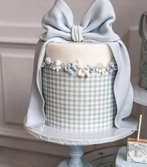 White Heart Cake With Bows, Blue Ribbon Carrot Cake, Light Blue Heart Shaped Cake, Heart Shaped Cake With Bows, Cake Ribbon Bow, Bow Cake, Bow Cakes, Blue Cakes, Heart Cake