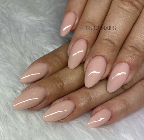 Oval Plain Nails, Vanilla Chai Nails, Tan Brown Nails, Hailey Bieber Nails Brown, 30s Aesthetic, Ambre Nails, Classy Almond Nails, Nail Swatches, Maroon Nails