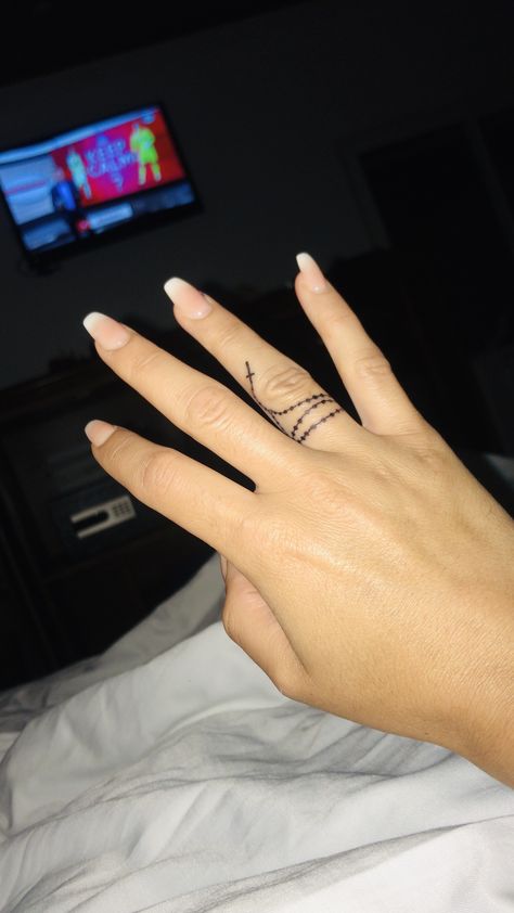 Small Tattoo Ideas For Finger, Beyonce Finger Tattoo, Finger Tattoos Rosary, Tattoo Ideas In Finger, Rosary On Finger Tattoo, Rosery Tattoos On Finger, Rosary Finger Tattoos For Women, Finger Tat Ideas, Women’s Finger Tattoo Ideas