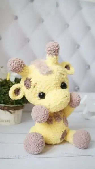 Diy Sock Monkey Easy, Sewing Sock Animals, Fuzzy Sock Stuffed Animals Diy, Stuffed Animal Tutorial, How To Make Sock Animals, Easy Sock Animals, Sock Stuffed Animals Diy, No Sew Sock Animals, Sock Dolls Diy Easy