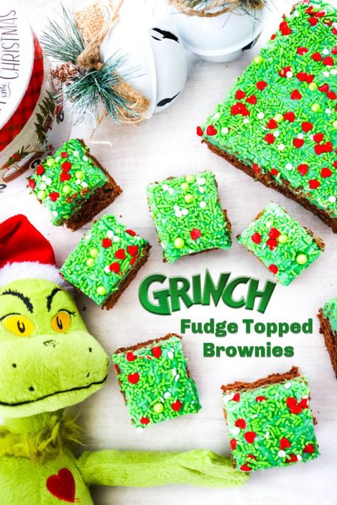 Grinch Fudge Topped Brownies using Grinch sprinkles from Sweets & Treats, Mean One sprinkles Grinch Brownies, Grinch Fudge, Topped Brownies, Xmas Sweets, Cake Treats, Delicious Holiday Desserts, Grinch Crafts, Christmas Brownies, Grinch Christmas Party