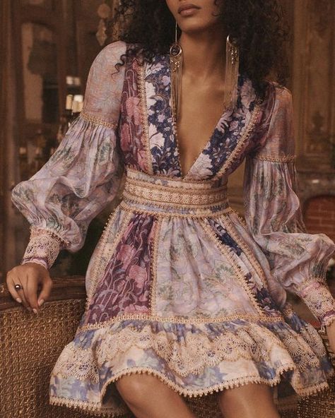 ZIMMERMANN on Instagram: "Up Close: From Fall 22, the Celestial Lace Panelled Mini and Statement Orb Earring. Shop new season arrivals via the link in our bio. #Stargazer #ZimFall22 #zimmermann" Look Hippie Chic, Celestial Dress, Look Boho Chic, Estilo Hippie, Boho Chic Outfits, Lace Panelled, Mode Inspiration, New Season, Boho Outfits