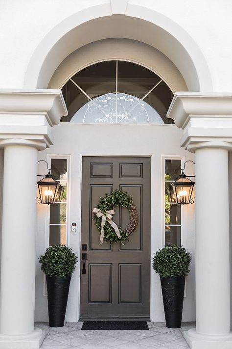 Dunn Edwards Renwick Brown Front Door Paint Color Dunn Edwards Renwick Brown #DunnEdwardsRenwickBrown #Frontdoor #PaintColor Brown Front Door, Brown Front Doors, Front Door Paint Colors, Brown Doors, Door Paint Colors, Brown House, Front Door Entrance, Painted Front Doors, Dunn Edwards