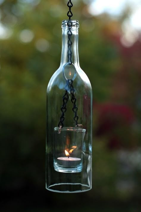 23+ Fascinating Ways To Reuse Glass Bottles Into DIY Projects Creatively Wine Bottle Lanterns, Lilin Aroma, Diy Pendant Light, Deco Bathroom, Wine Bottle Diy Crafts, Wine Bottle Diy, Bottle Lights, Wine Bottle Crafts, Summer Decorating