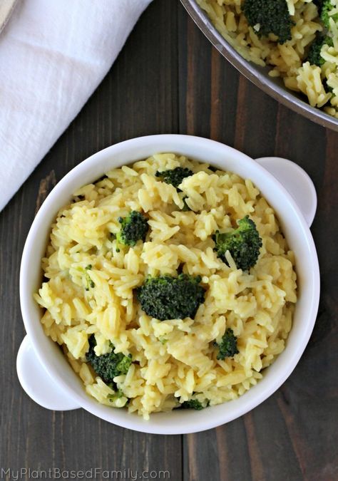 This One Pot Broccoli and Rice Skillet is a quick and easy plant-based (WFPB) recipe your whole family will love! Plant Based Rice Recipes, Whole Grain Plant Based Recipes, Diet On A Budget, Broccoli And Rice, Cauliflowers, Rice Skillet, Plant Based Recipes Easy, Plant Based Diet Recipes, Wfpb Recipes