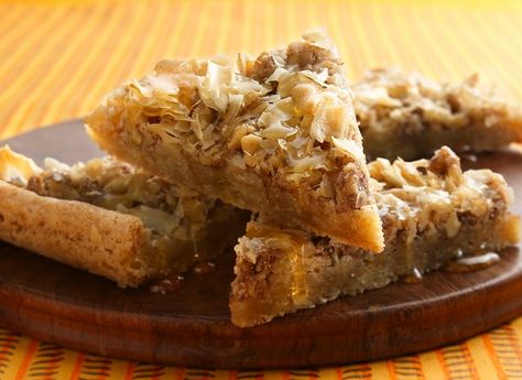 Baklava Bars, Cookie Base, Xmas 2022, Sugar Cookie Mix, Christmas Board, Think Food, Bars Recipe, Cookie Mix, Cookie Ideas