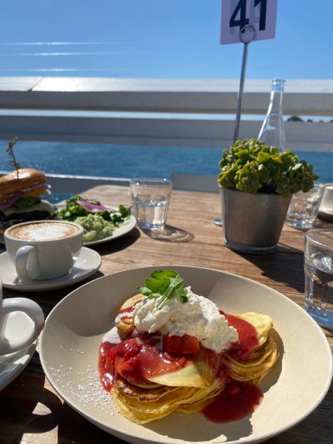 food, pancakes, berries, malibu, restaurant, coffee, latte, ocean, view, sea, coast, pier, malibu farm cafe Pier Restaurant, Malibu Farm Cafe, Malibu Restaurants, Malibu Cafe, Malibu Farm, Oceanside California, Seaside Restaurant, Malibu Pier, Farm Restaurant