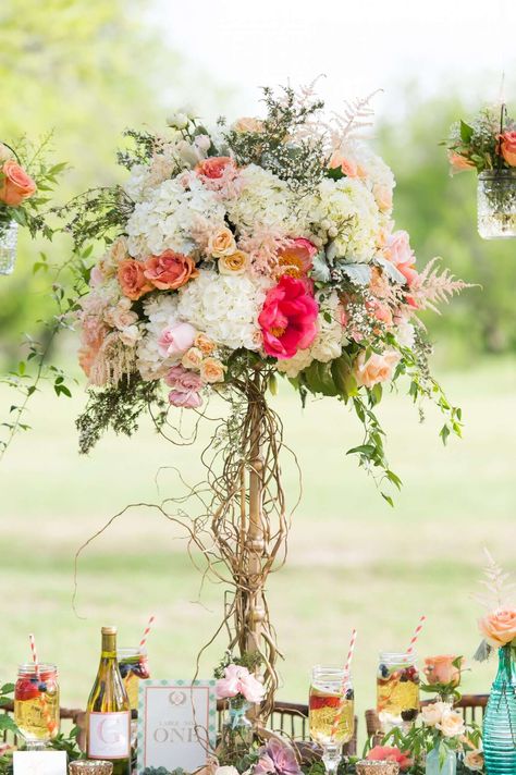 tall centerpiece with hydrangeas roses and peonies Classy Wedding Centerpieces, Tall Flower Arrangements, Simple Wedding Flowers, Tall Wedding Centerpieces, Head Table Wedding, Barn Wedding Decorations, Wedding Floral Centerpieces, Tall Centerpieces, Decoration Flowers