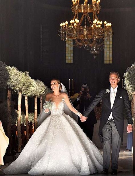 24 Most Expensive Wedding Dresses That Were Ever Worn Peacock Wedding Dresses, Most Expensive Wedding, Most Expensive Wedding Dress, Diamond Wedding Dress, Wedding Dreses, Wedding Dresses Diamonds, Most Expensive Dress, Expensive Wedding Dress, Expensive Wedding