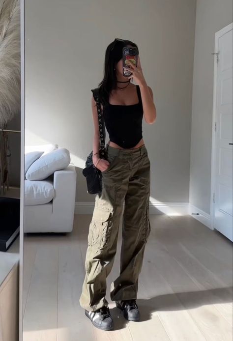 Pakaian Hipster, Diy Vetement, Tomboy Outfits, Quick Outfits, Causual Outfits, Baggy Pants, Cute Everyday Outfits, Cute Simple Outfits, Casual Style Outfits