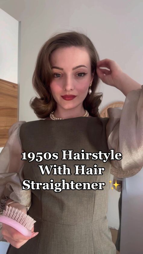 Mrs Maisel Hair Tutorial, Midge Maisel Hair, Audrey Hepburn Hairstyles, 50s Hairstyles For Long Hair, 1950s Hair Tutorial, 1950’s Hairstyles, Easy 50s Hairstyles, 1950s Hairstyle, Hollywood Glam Hair