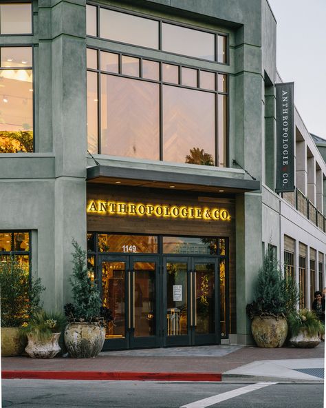 los angeles anthropologie 1 Anthropologie Branding, Anthropologie Logo, Anthropology Store, Anthropologie Store, Walnut Creek, Anthropologie Brands, Wedding Preparation, Grad School, Store Displays