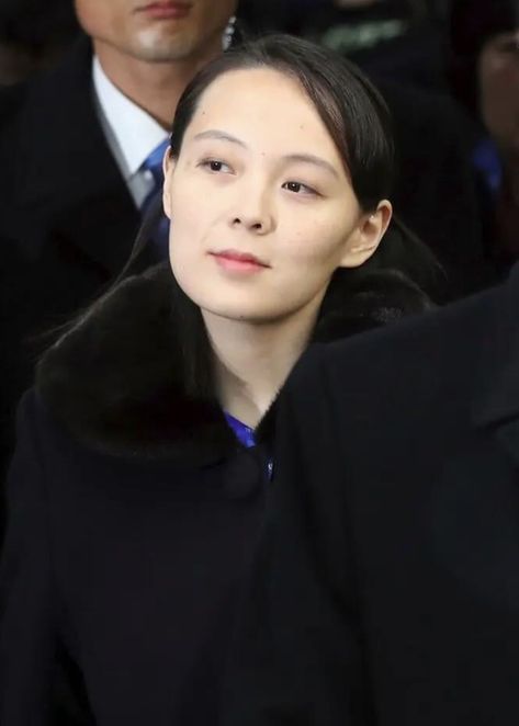 Kim Yo Jong, Army Girls, Army Girl, Kim Jong, North Korea, Historical Fashion, Korean Girl, Asian Beauty, Aura