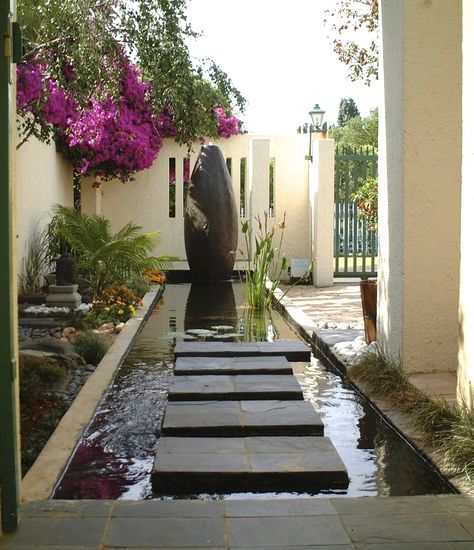 Front Entrance Koi Pond Water Feature  Bramley Johannesburg www.sugarbakers.asia Koi Fish Pond House Entrance, Water Feature Front Entrance, Modern Water Feature Entrance, Pond Entrance, Water Entrance, Indoor Pond, Koi Pond Design, Pond Pool, Modern Water Feature