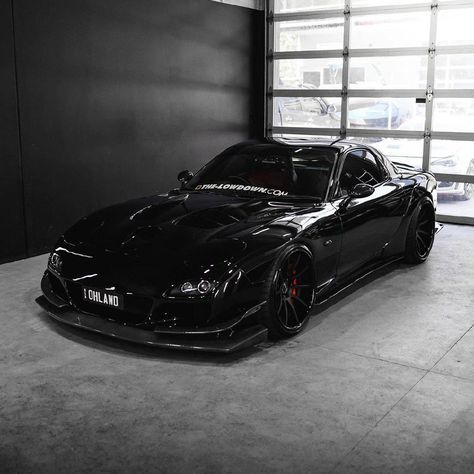 #mazda#rx#7#black#rotor Rx 7 Mazda, Black Racing Car, Black Jdm Cars, Mazda Rx7 Aesthetic, Black Rx7, Mazda Rx7 Black, Mazda Black, Black Mazda, Mazda Rx7 Fd