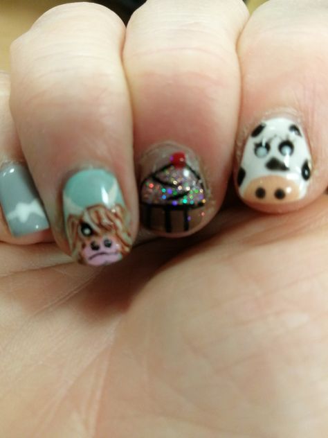 Jess from hey beautiful free hand all my nails a total genius Highland Cow Nails, Cow Nails Designs, Cow Nail Art, Ten Nails, Cow Nails, Jersey Cow, Nails Easy, Nails Now, Inspired Nails