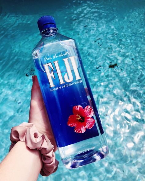 @strangertumblr ☆ #vsco #scrunchie #beach #photography #summer #vibes #repin #water #fiji #bottle #blue Water Aesthetic, Fiji Water, Beauty Art Drawings, Fiji Water Bottle, Lake Water, Dasani Bottle, Water Me, Boy Photography Poses, Spring Water